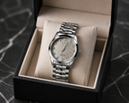 Silver Frost Crackle-Dial Watch Crystal Marker Steel Bracelet | Classic Round Case