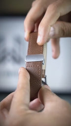 TOMI T-024 Magnetic Strap Luxury Watch Black Edition Quartz Unisex Timepiece Sevensi